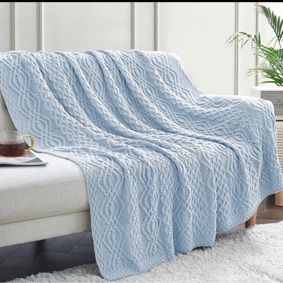 Aormenzy Blue braided blanket, soft and warm for sofa, bed, 50 x 60 inch - Picture 2 of 4
